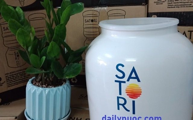 binh su dung nuoc voi satori